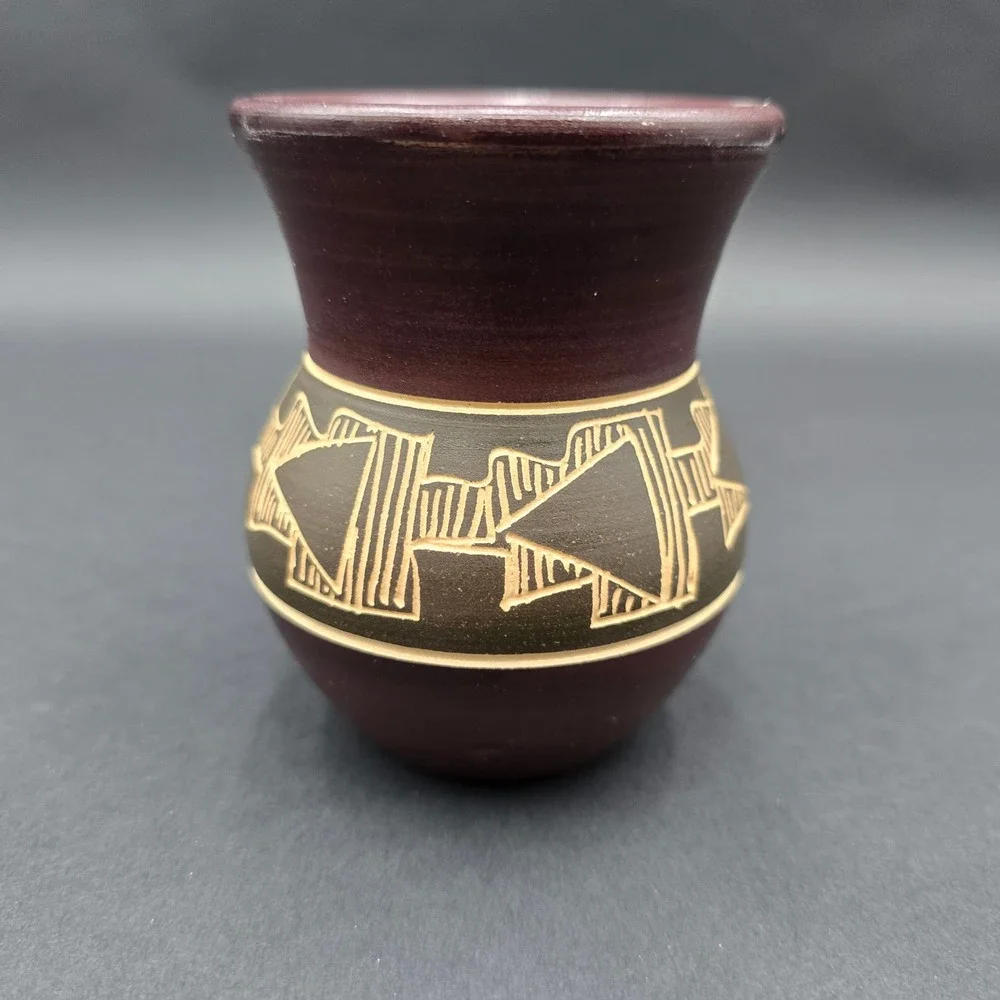 Vintage Studio Pottery Sgraffito Geometric Mini Bud Vase Brown 3.75in